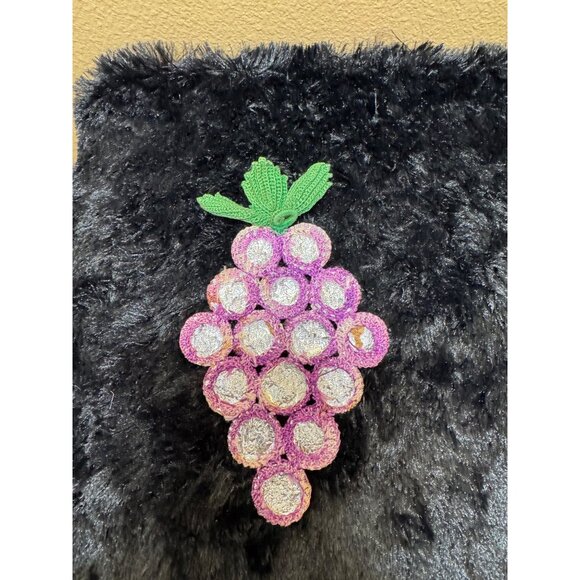 Vintage Soda Cap Crocheted Purple Grape Cluster Trivet - Picture 2 of 8